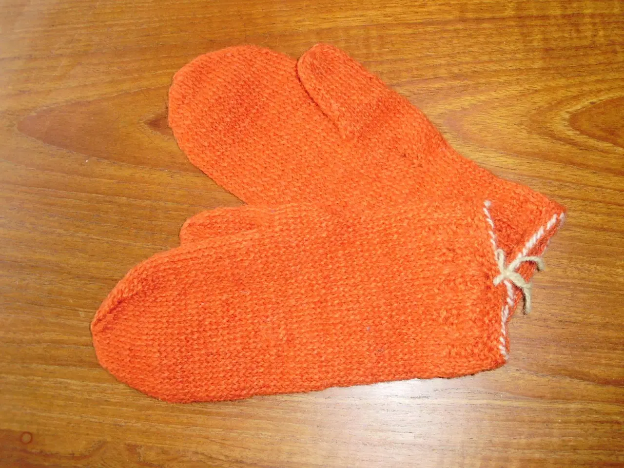 Billede 13 - Handsker, luffer og hovedtøj