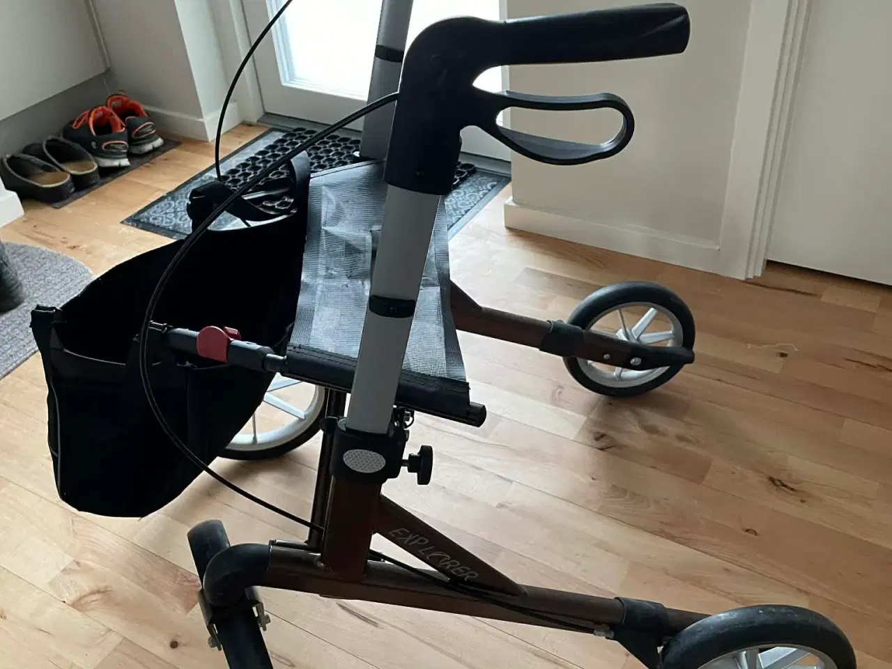 Billede 2 - Rollator – Explorer (Drive) – meget pæn stand