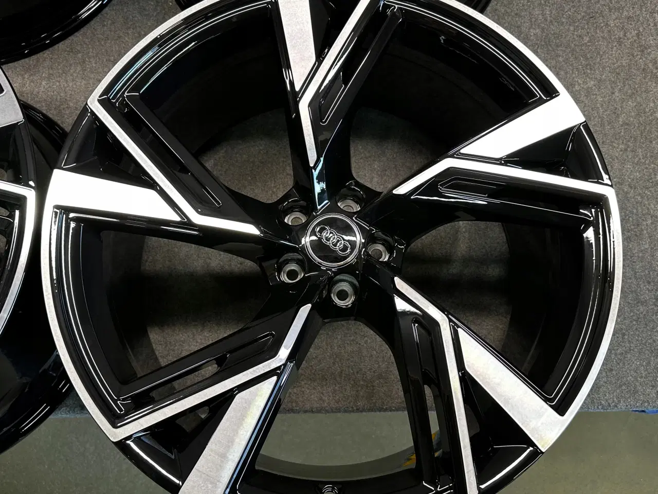 Billede 5 - ALUFÆLGE AUDI RS 6 4K0 22"
