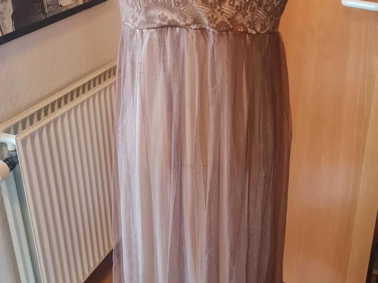 Billede 2 - Vila festlig kjole str XL 42