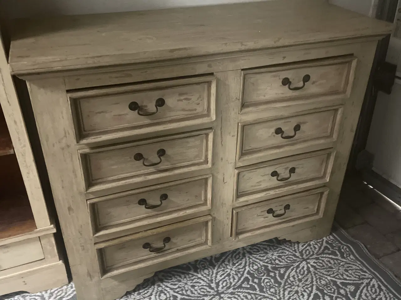 Billede 1 - Kommode, flot patineret