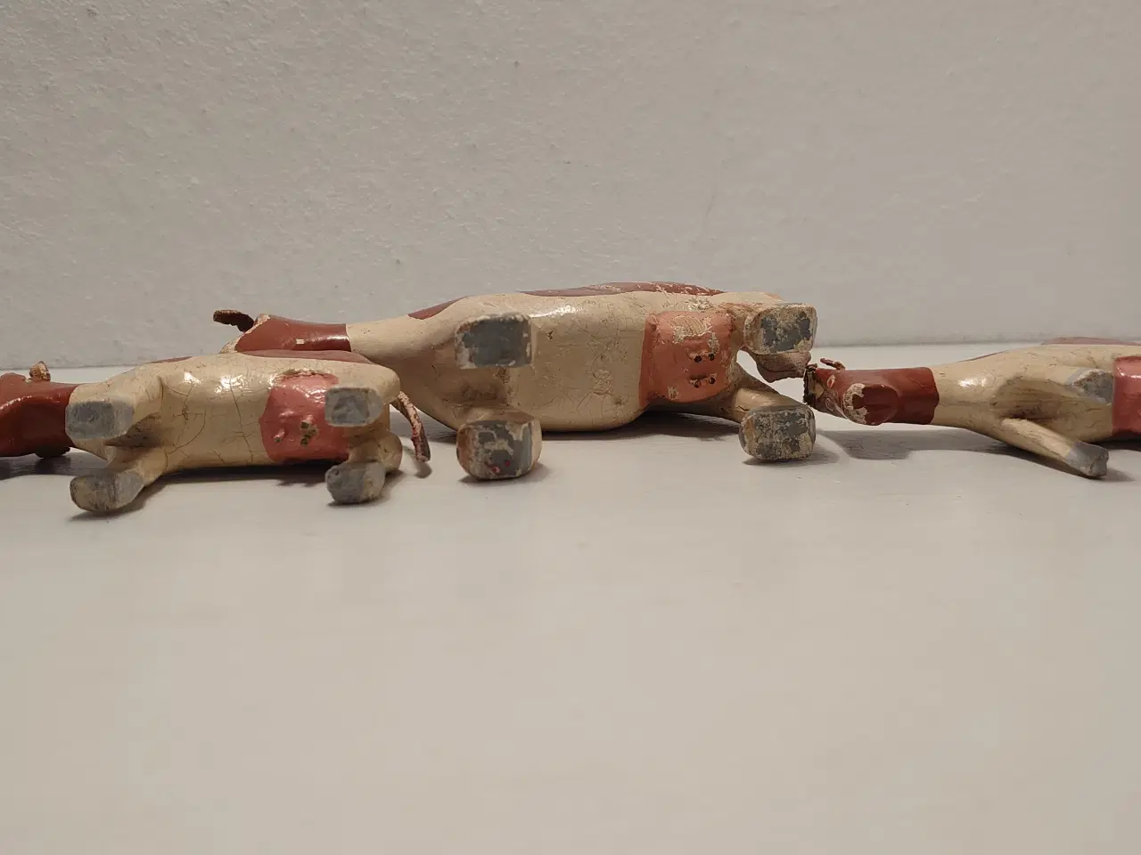 Billede 6 - Fængselslegetøj:3stk brunbrogede køer.Største L 13