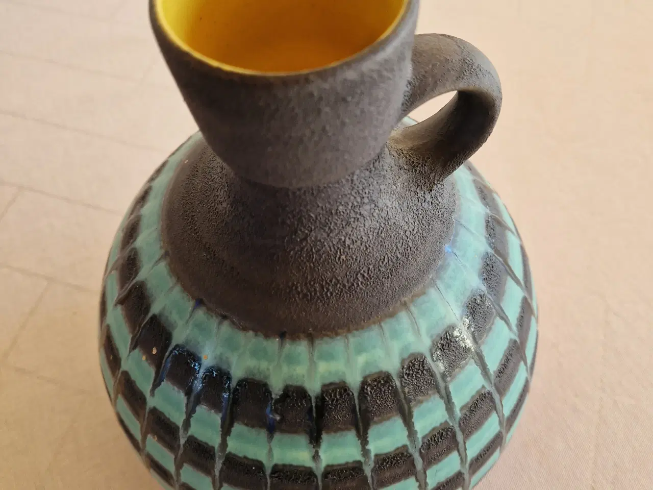 Billede 2 - Smuk Keramikvase / Kande med håndtag.
