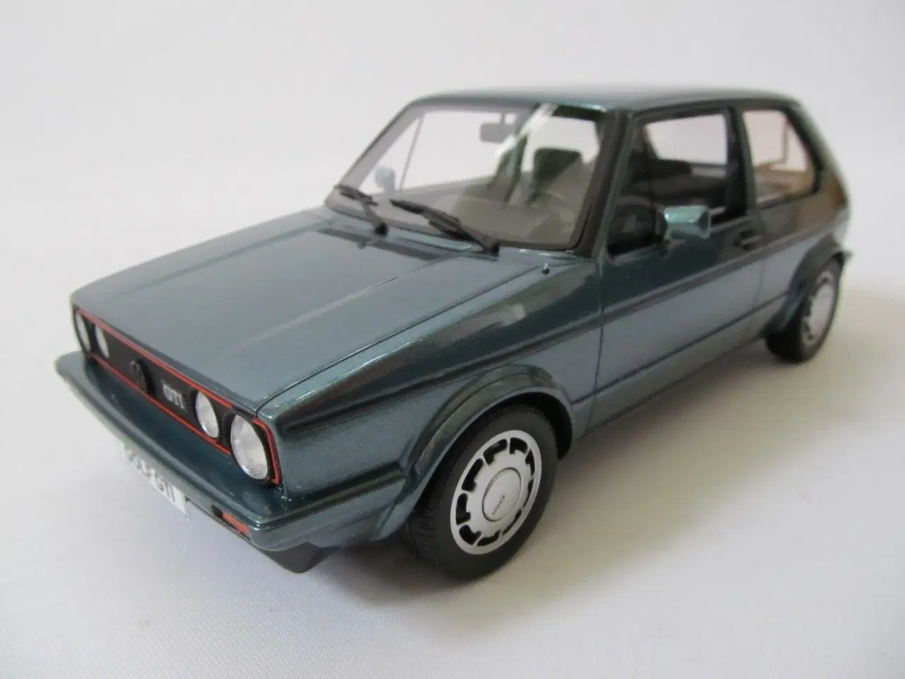 Billede 1 - 1983 VW Golf 1 GTI Pirelli 1:18 