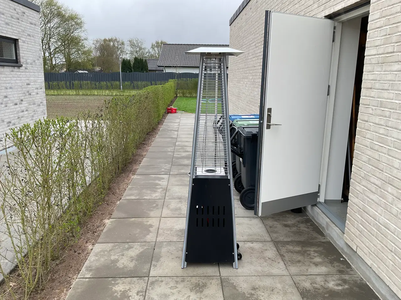 Billede 1 - Terrassevarmer med levende flamme 