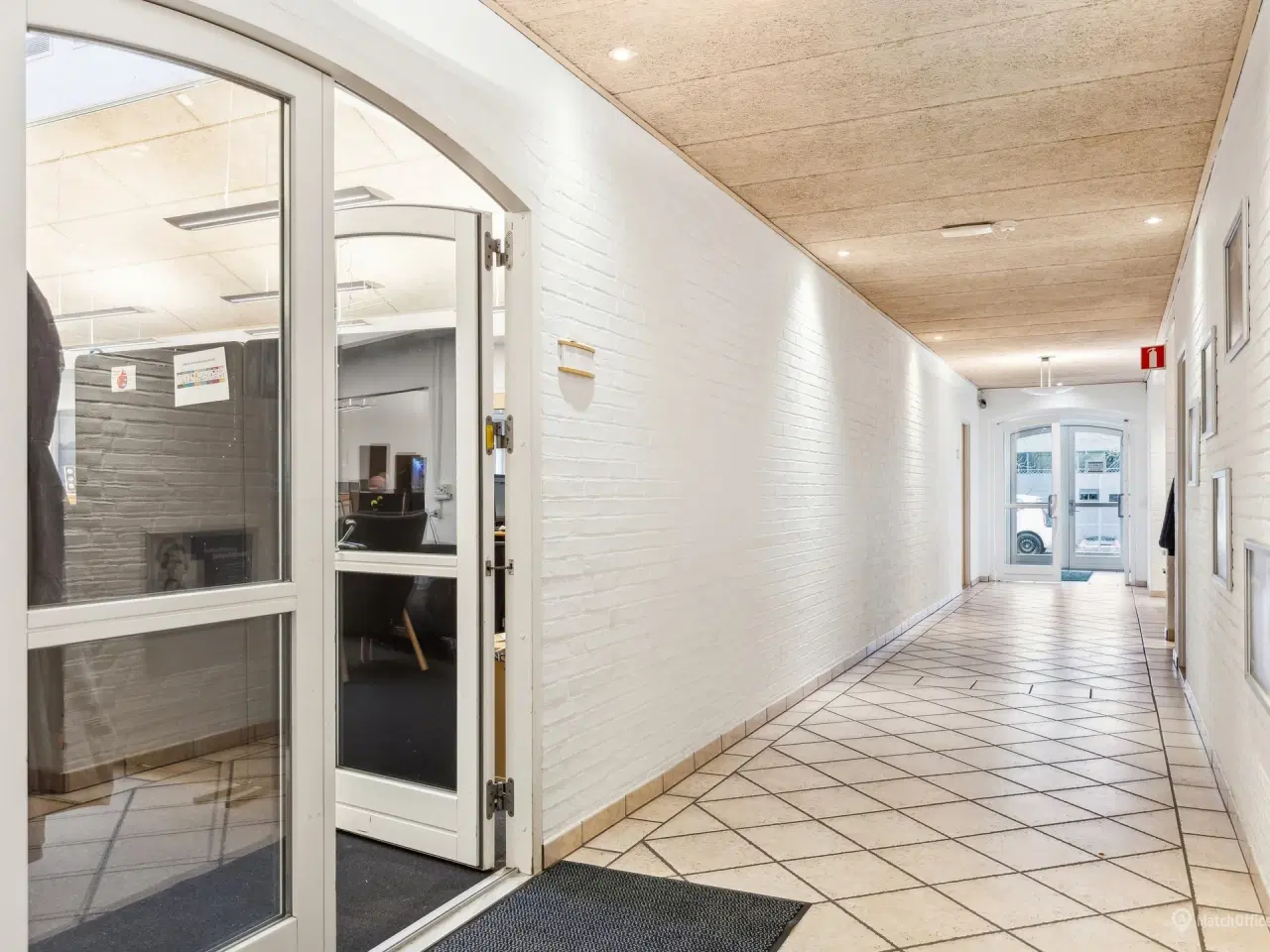 Billede 14 - Lagerhaller til leje i Odense – 7 911 m² lager- og logistikejendom med 10 porte