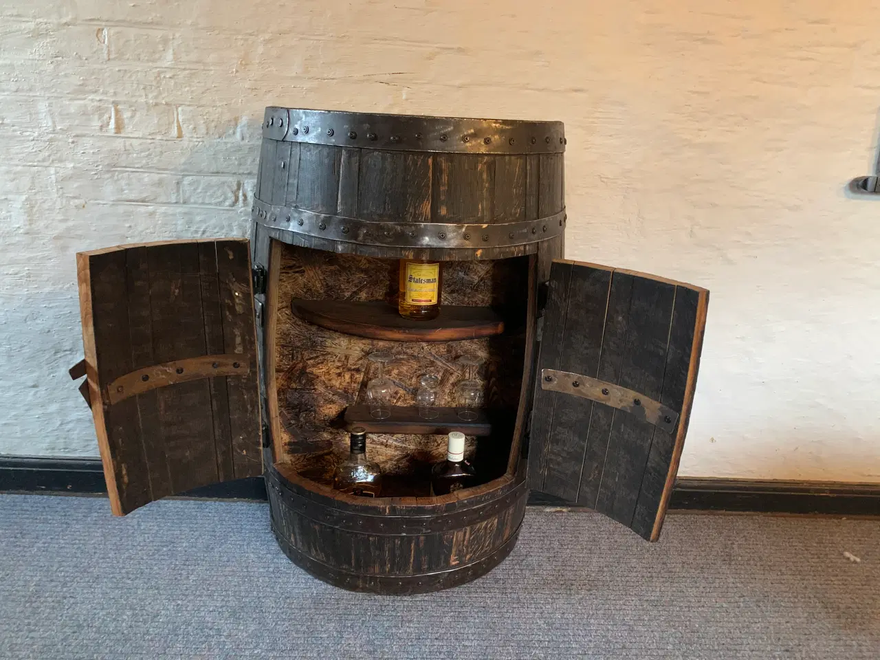 Billede 5 - Barskab, lavet af Whiskytønde
