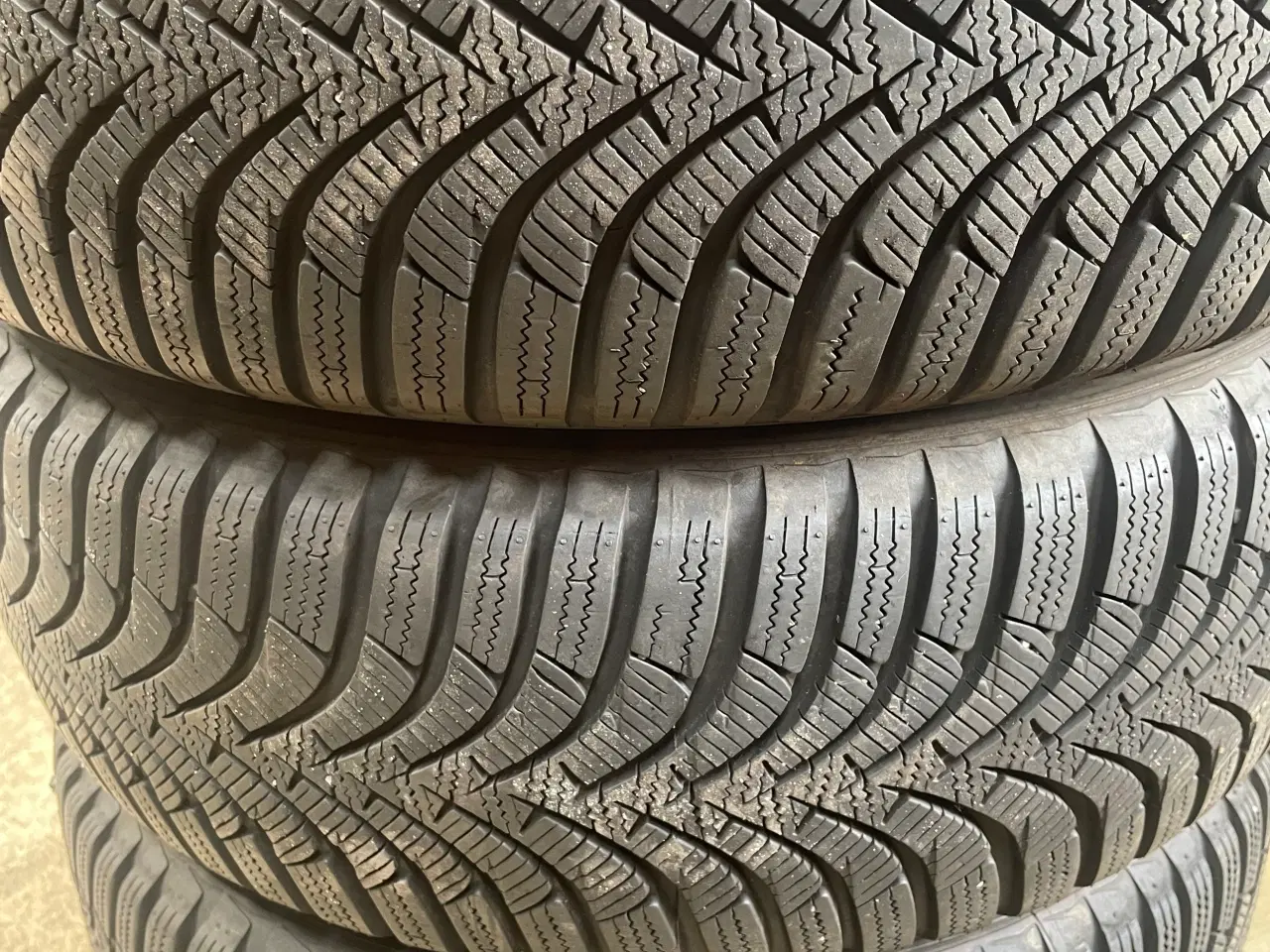 Billede 3 - 16 VW Golf 205/55r16 Ref.P6 vinter