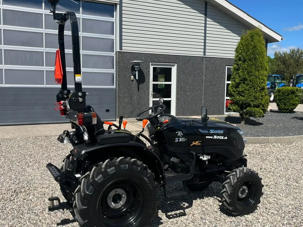 Billede 19 - Solis S26 Limited Edition i sort 6+2 Gearmaskine med Servostyring og brede traktorhjul
