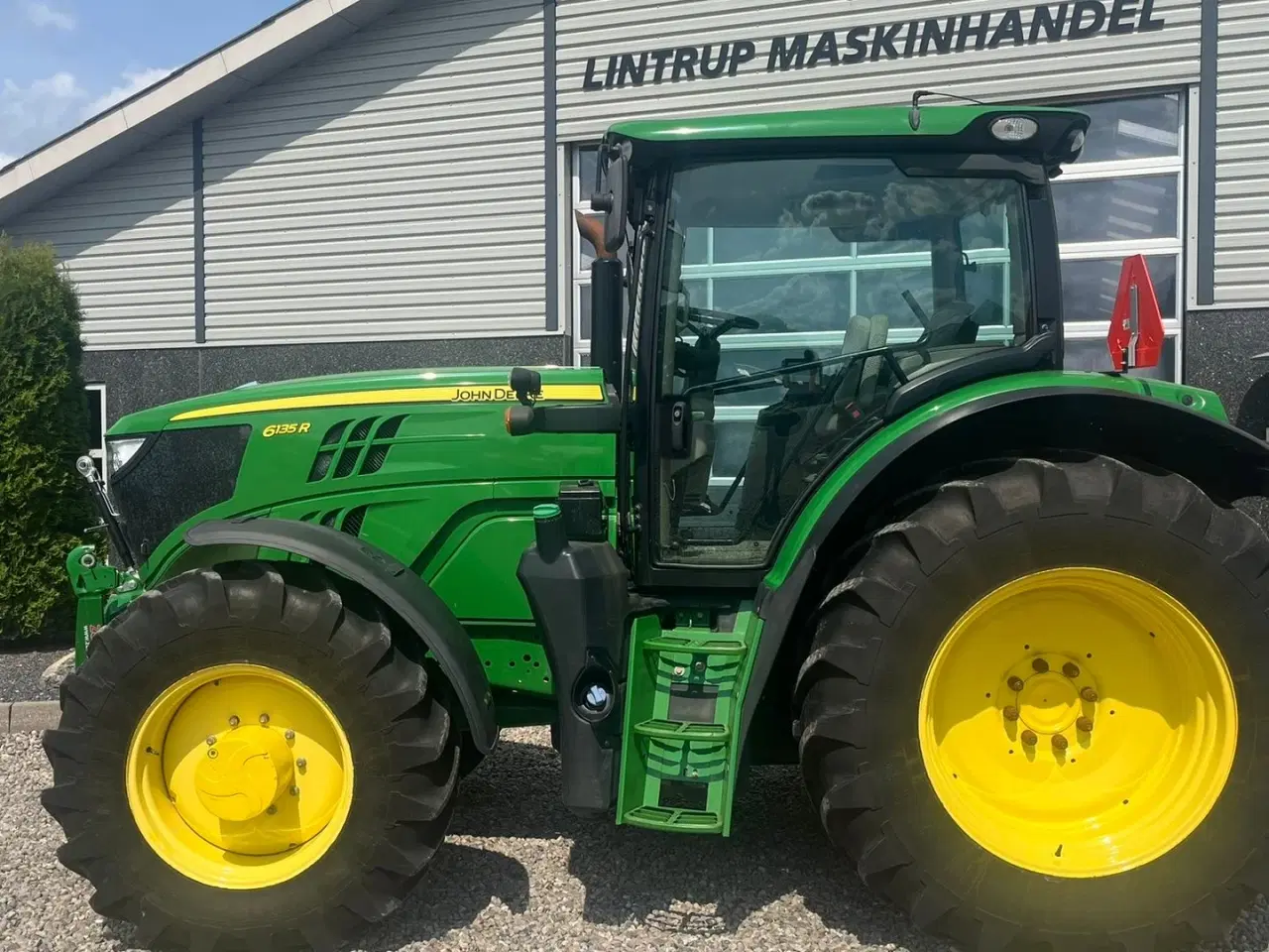 Billede 11 - John Deere 6135R Krybegear, frontlift, TLS Affjedret foraksel og affjedret kabine
