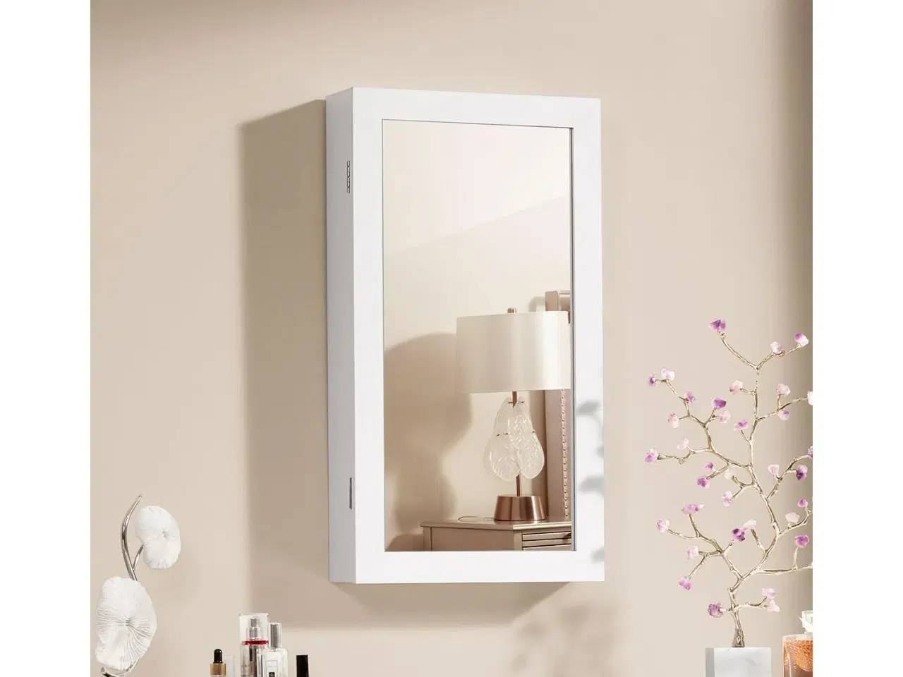 Billede 2 - Smykkeskab med spejl hvid, væghængt og låsbart