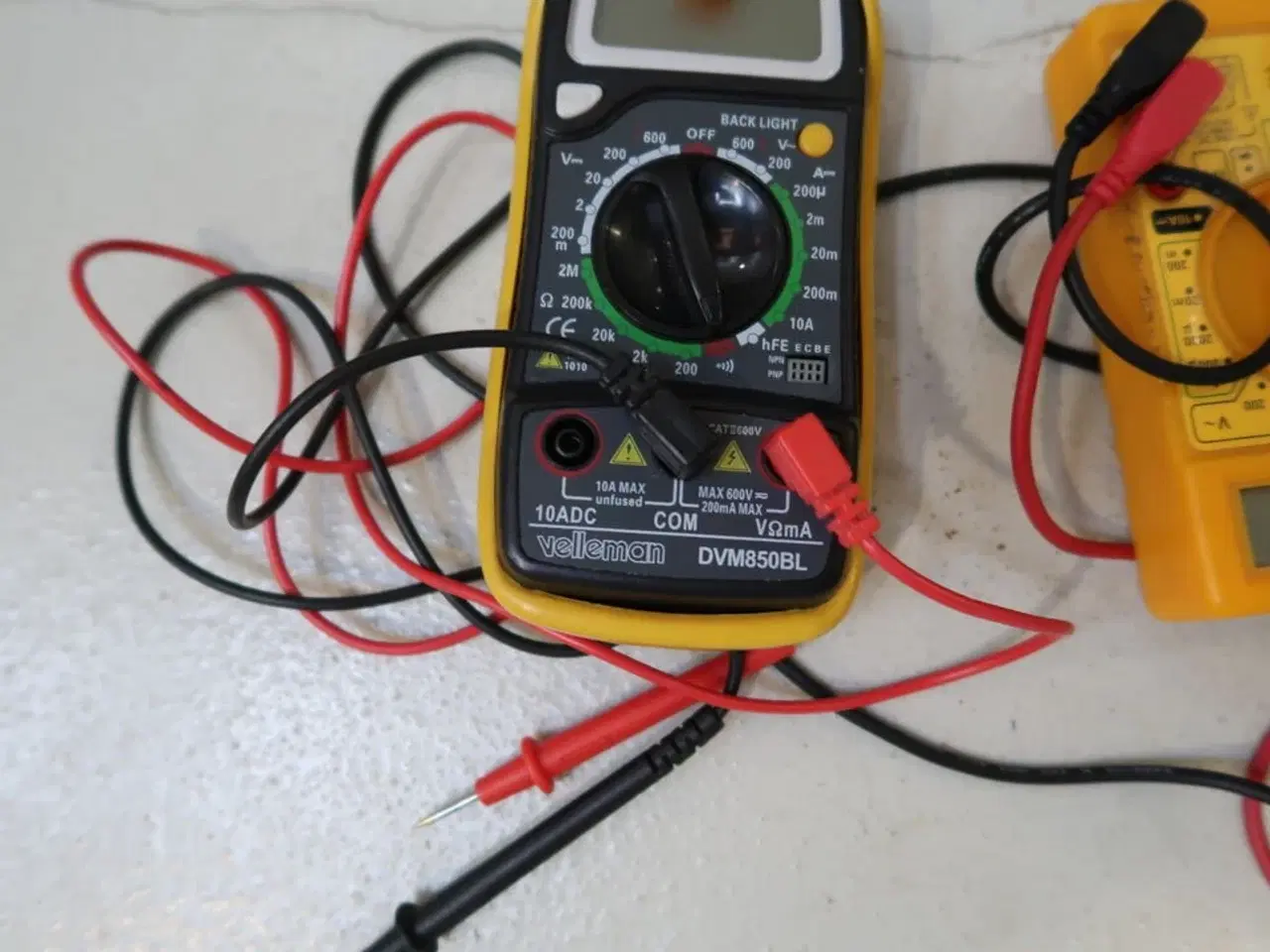 Billede 2 - Multimeter VELLEMAN DVM850BL, Multimeter UNI-T DT830B
