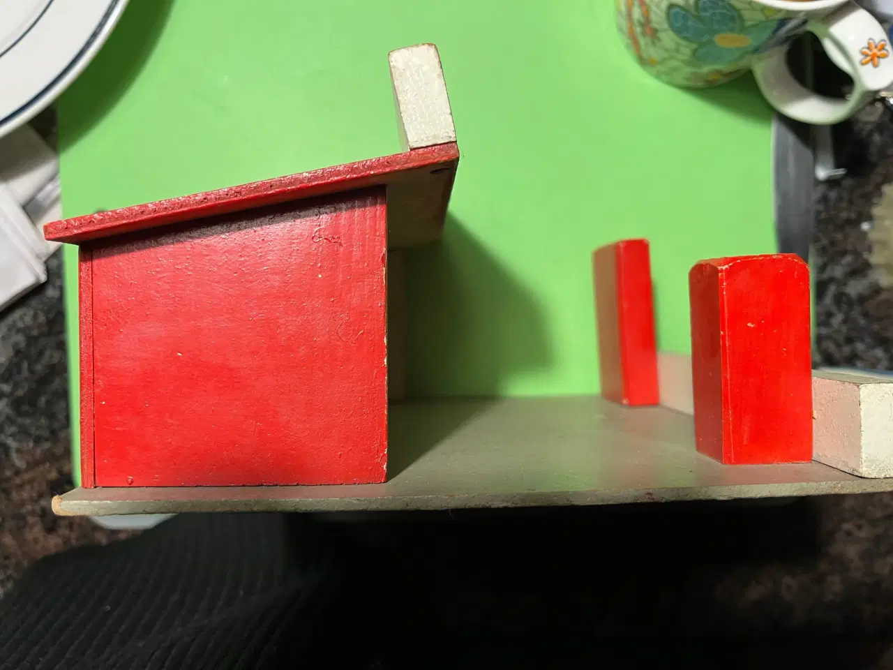 Billede 4 - Træ-legetøjs-tankstation. Giv bud.