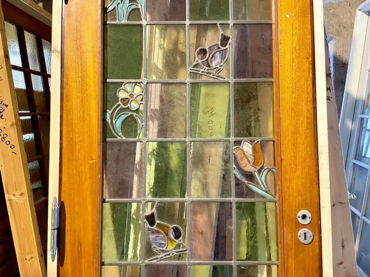 Billede 4 - Venstrehængt dør m. blyindfattede glas og motiver