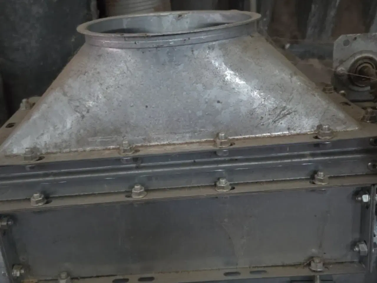 Billede 10 - Søby rørsnegl med 1 indløb og 4 udløb