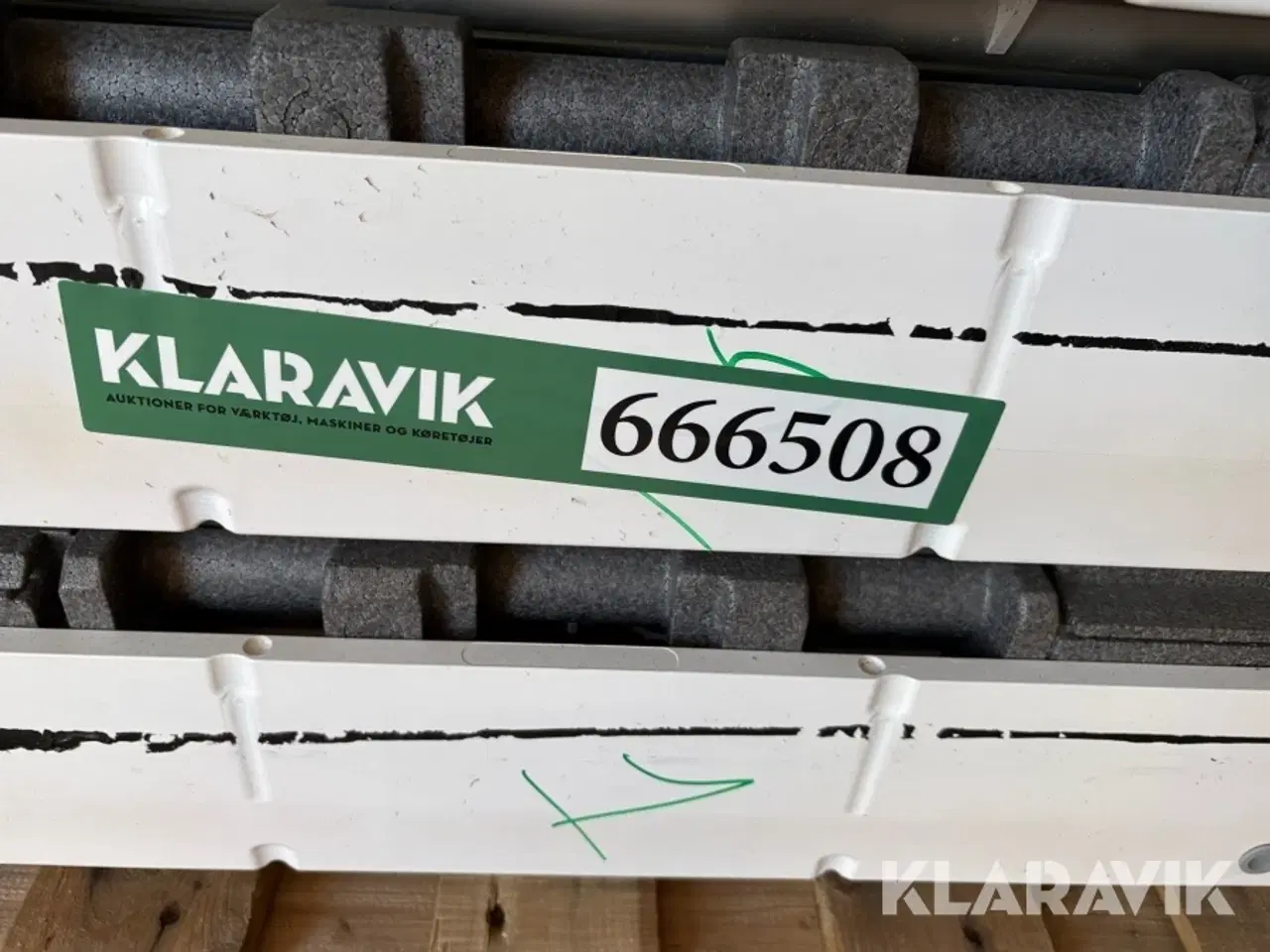 Billede 9 - Velux vinduer Velux Polyuretan tophængt 2 styk - Hvid