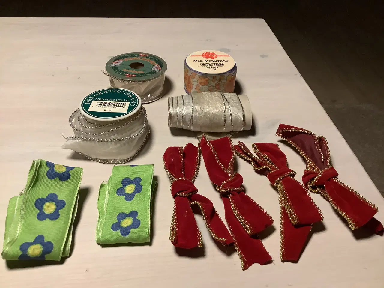 Billede 1 - Dekorationsbånd med metaltråd.