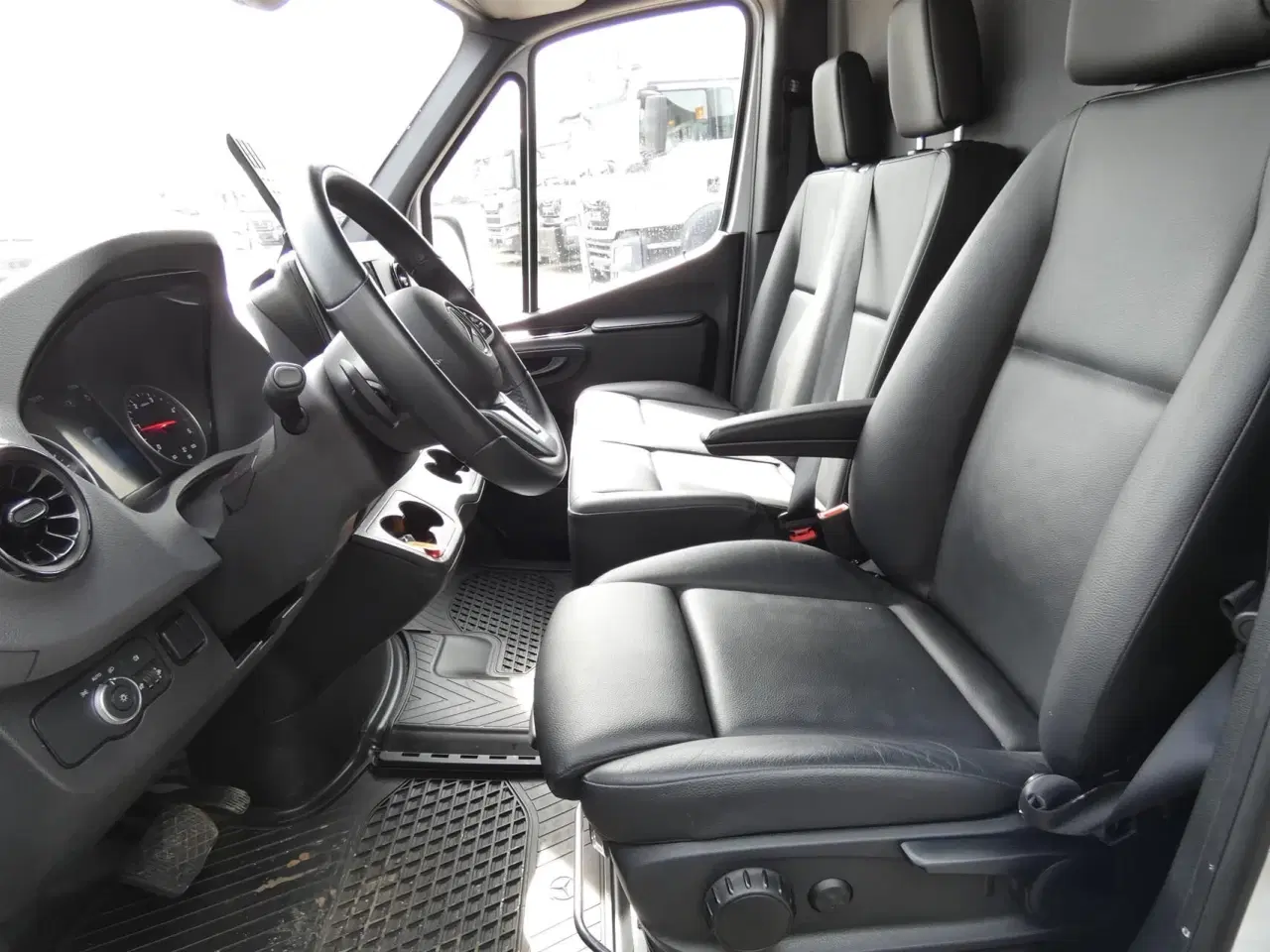 Billede 11 - Mercedes-Benz Sprinter 317 2,0 CDI A2 H2 RWD 9G-Tronic 170HK Van Aut.