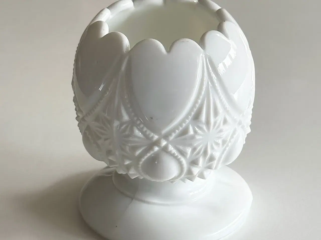 Billede 2 - Vase, opalineglas