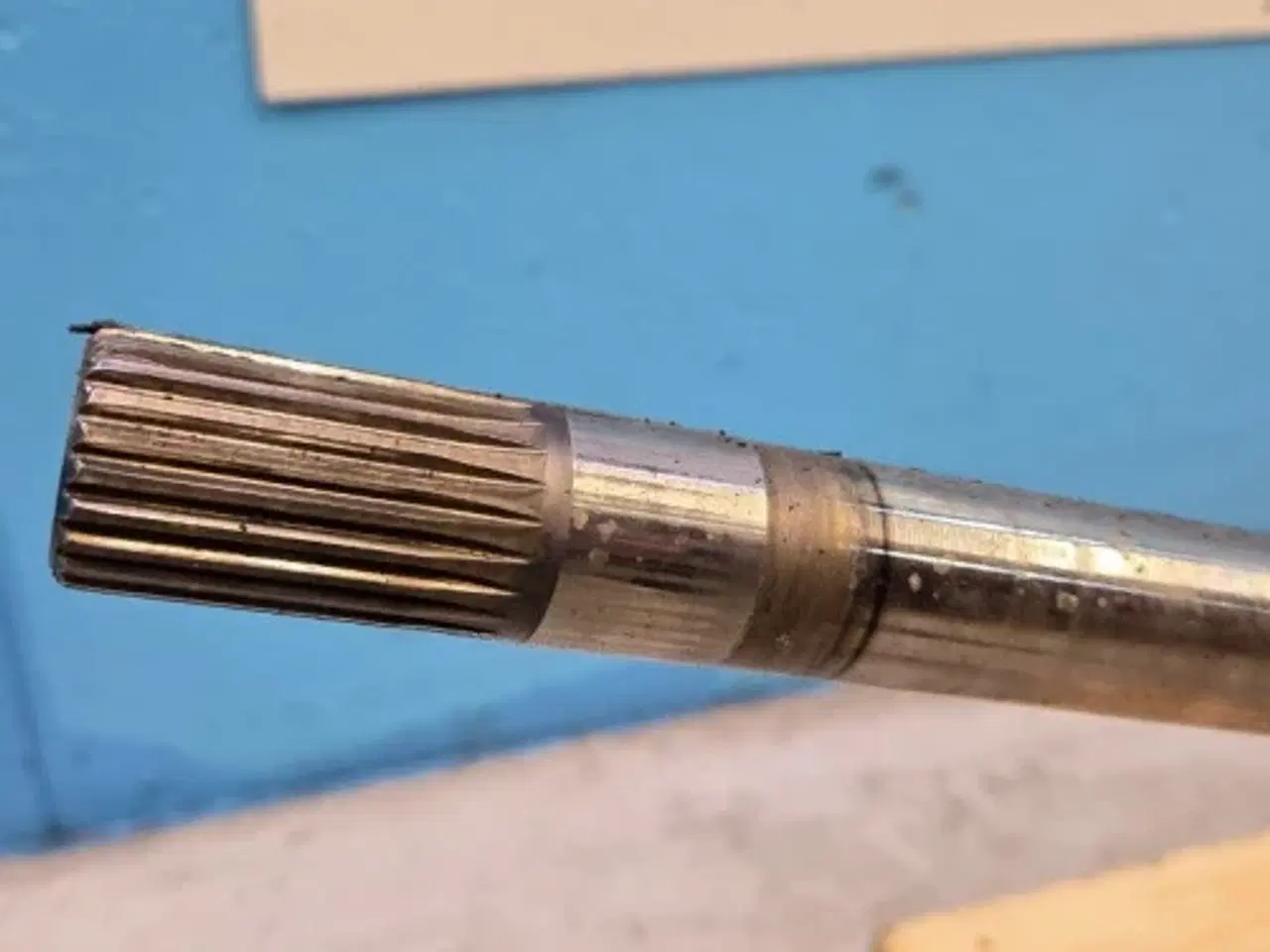 Billede 12 - New Holland LB 110 B Hjulnav R. 85817698