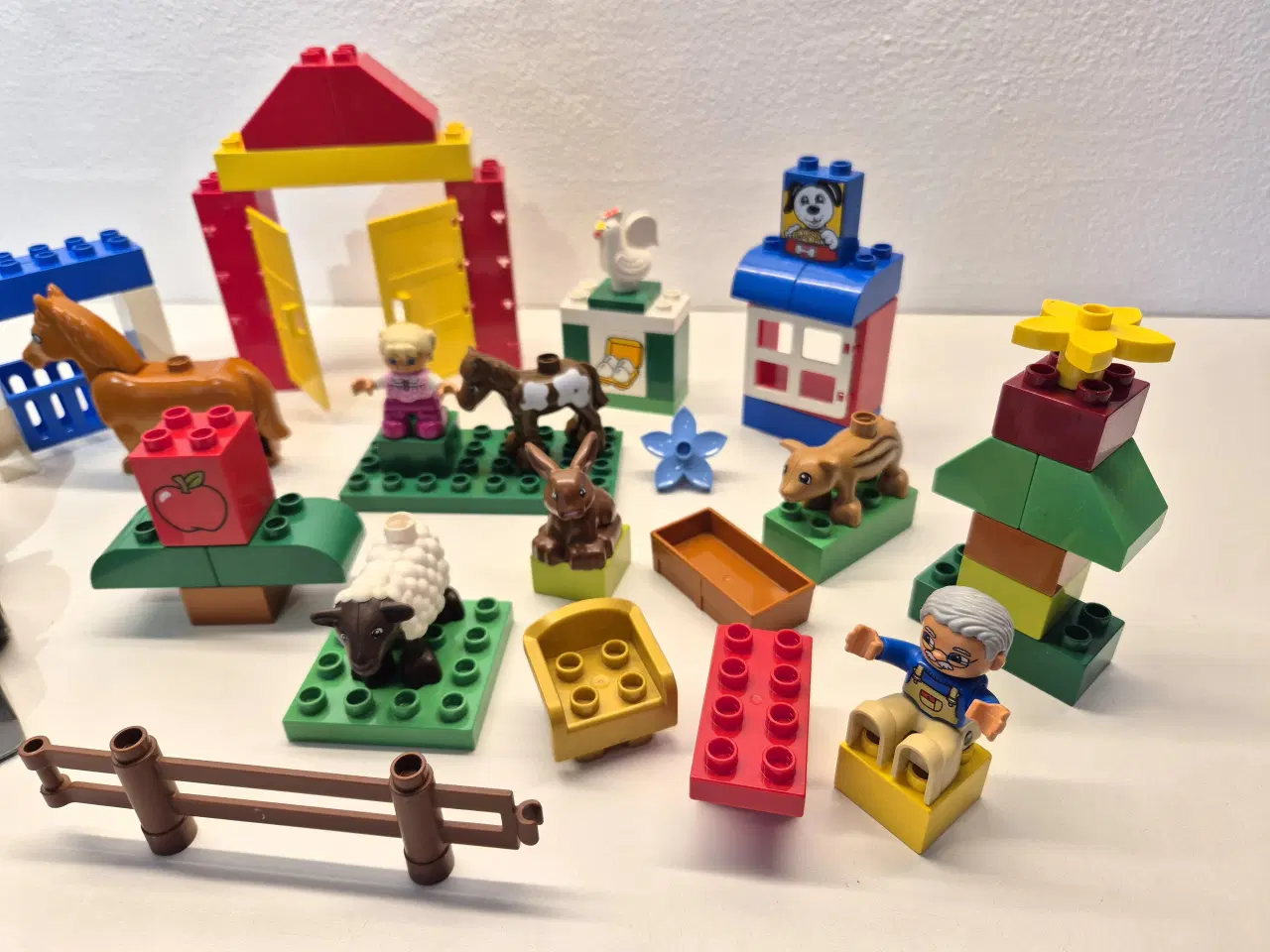 Billede 3 - Duplo Bondegård, Dyr, Traktor samt mange forskelli