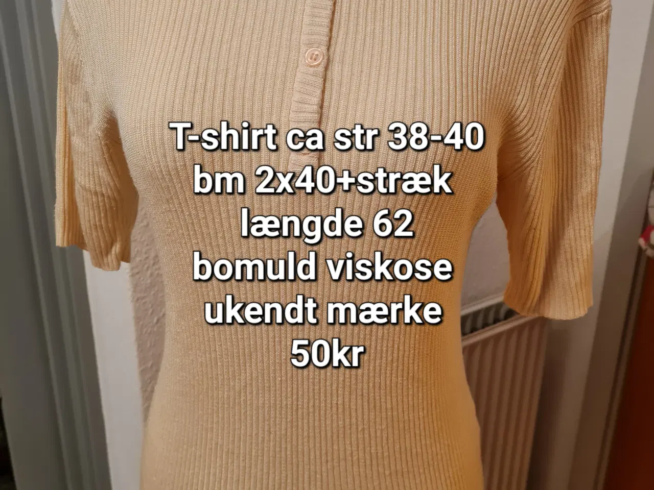 Billede 1 - T-shirt ukendt mærke ca str m-L 