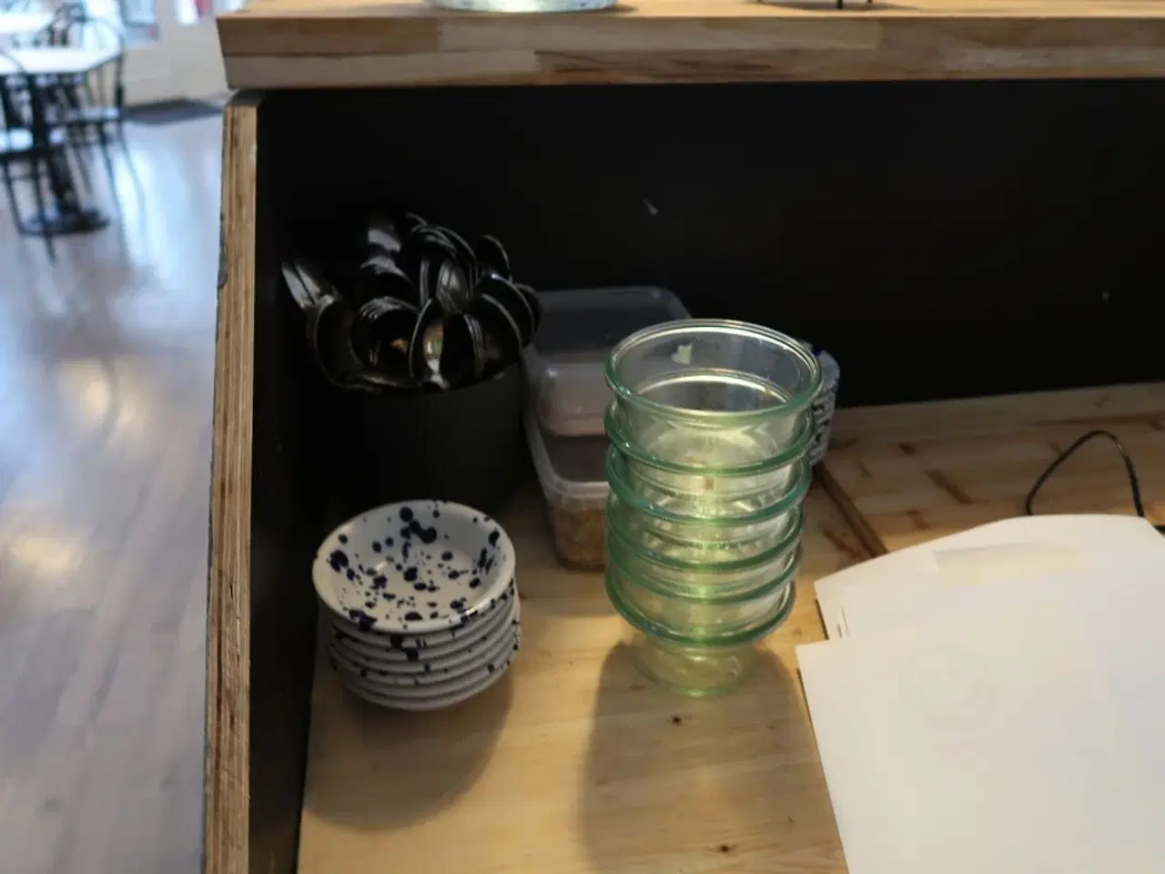 Billede 2 - Div. Tallerkner, skåle m.m.