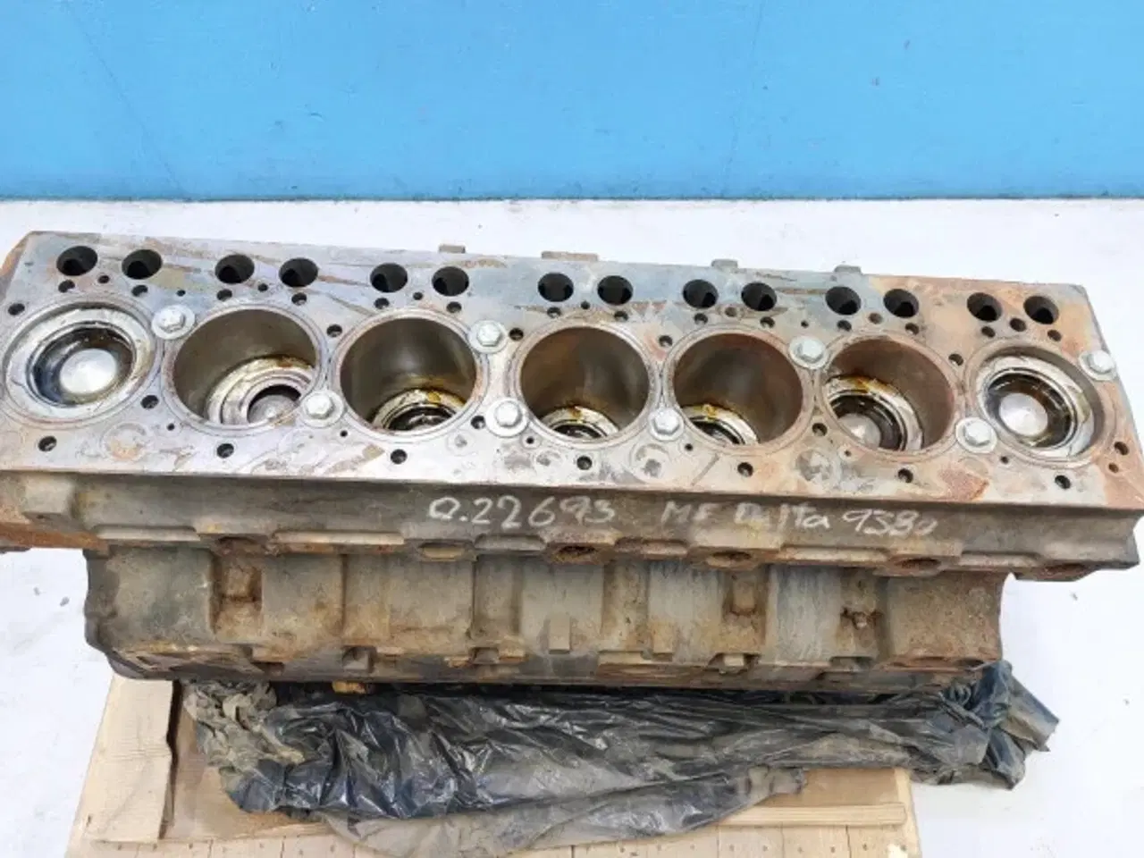 Billede 16 - Massey Ferguson 9380 Motorblok 865477030x