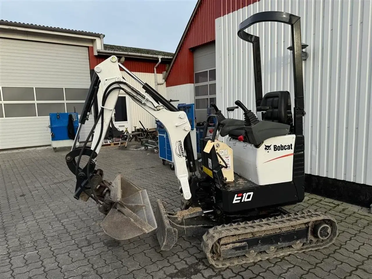 Billede 2 - Bobcat E 10 KUN 1800 TIMER OG 3 STK SKOVLE!