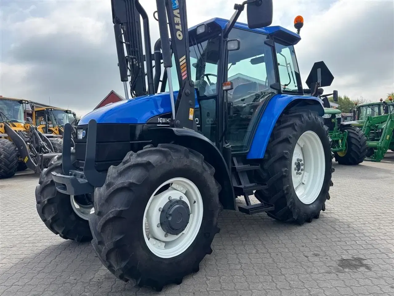 Billede 17 - New Holland TS100 KUN 3900 TIMER! MED VENDEGEAR VED RATTET OG AIRCON!