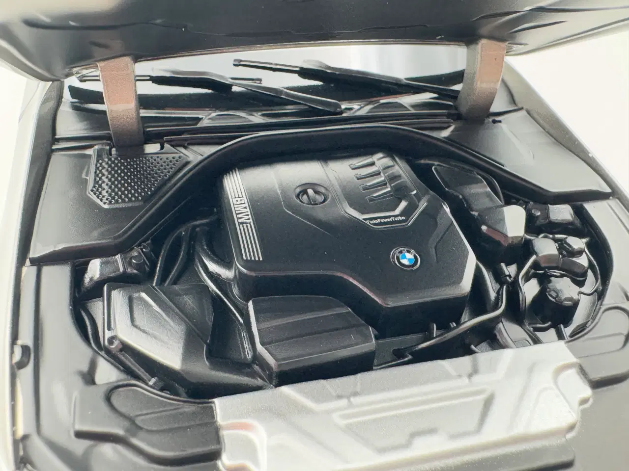 Billede 7 - 2019 BMW 330i M Sport 1:18