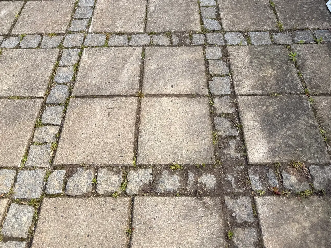 Billede 1 - Betonfliser og chaussesten afhentes gratis