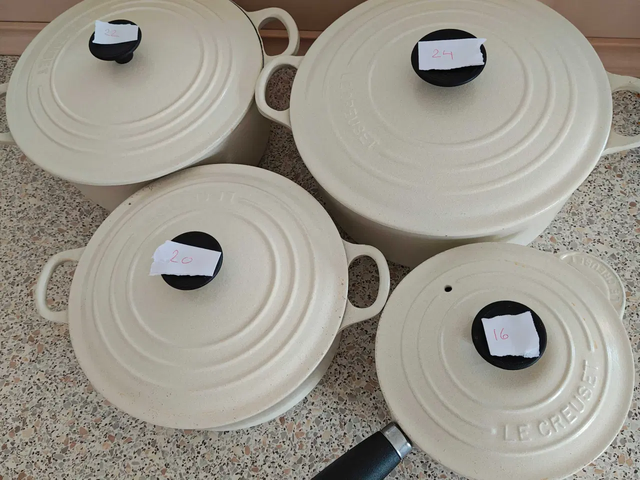 Billede 1 - Sælger mine flotte gryder 