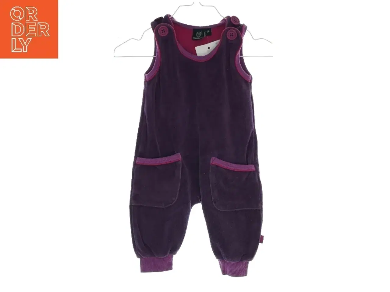 Billede 1 - Buksedragt fra Ej Sikke Lej (str. 56)