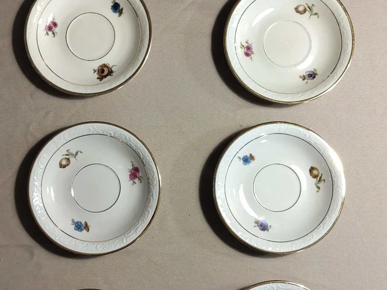 Billede 1 - 8 Underkopper fra Københavns Porcelæn Maleri