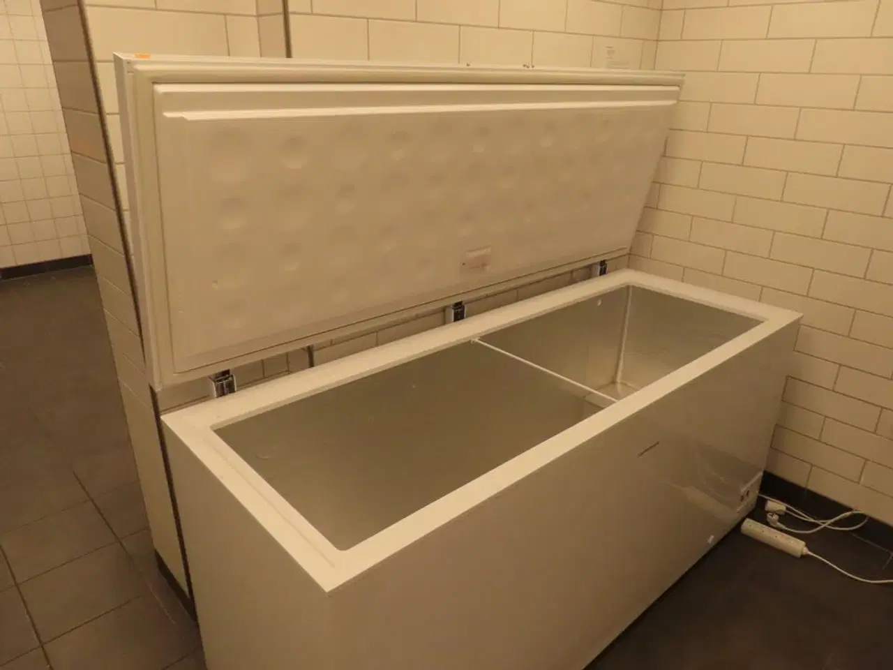 Billede 4 - Kummefryser SCANDOMESTIC CF560WE