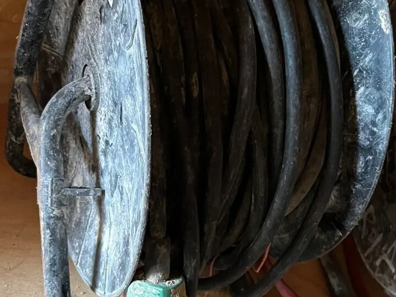 Billede 3 - 3 stk. Kabeltromler + Forlængerkabel med CEE Stik