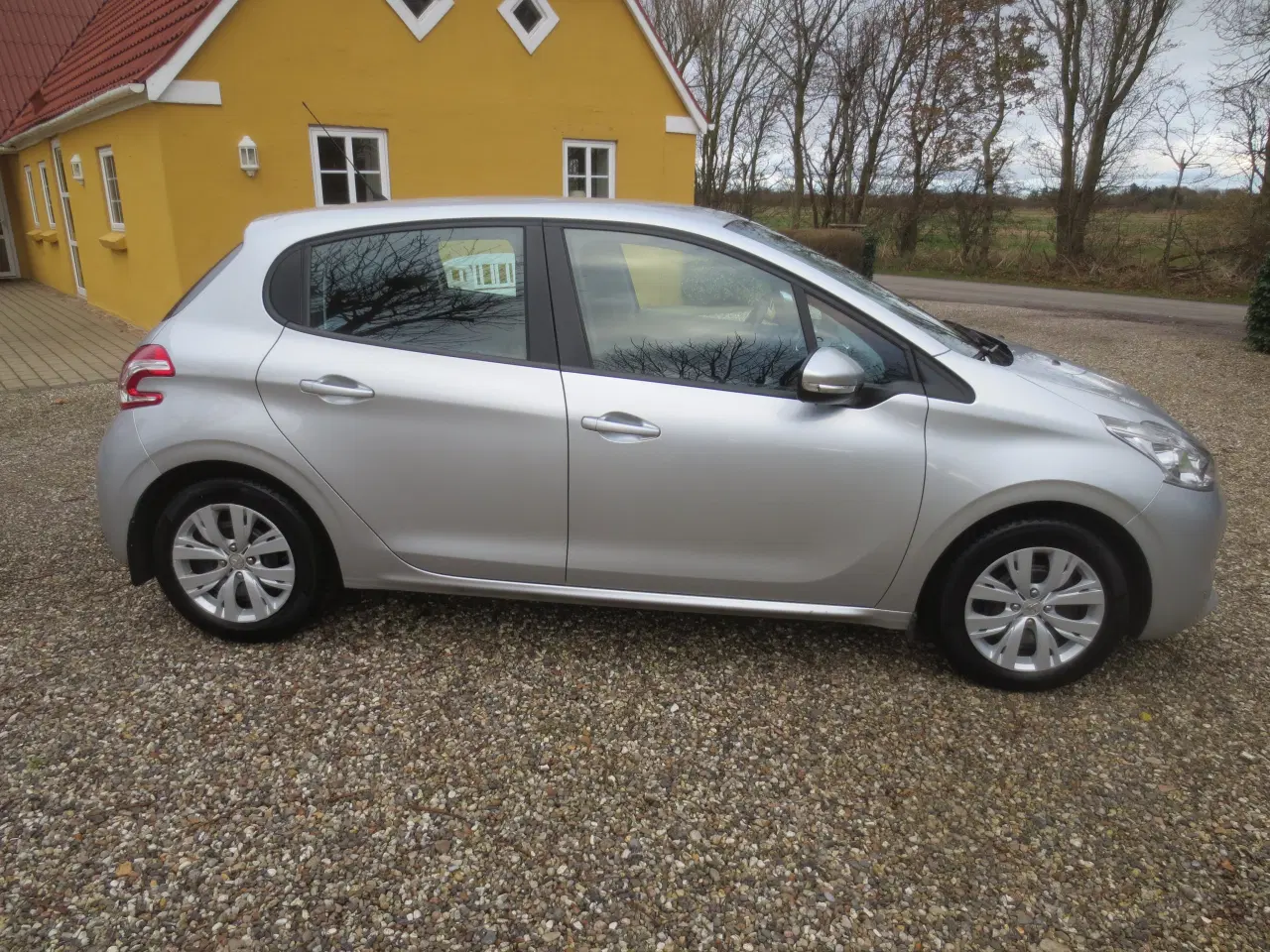 Billede 5 - Peugeot 208 1.2 VTi Km 78000.