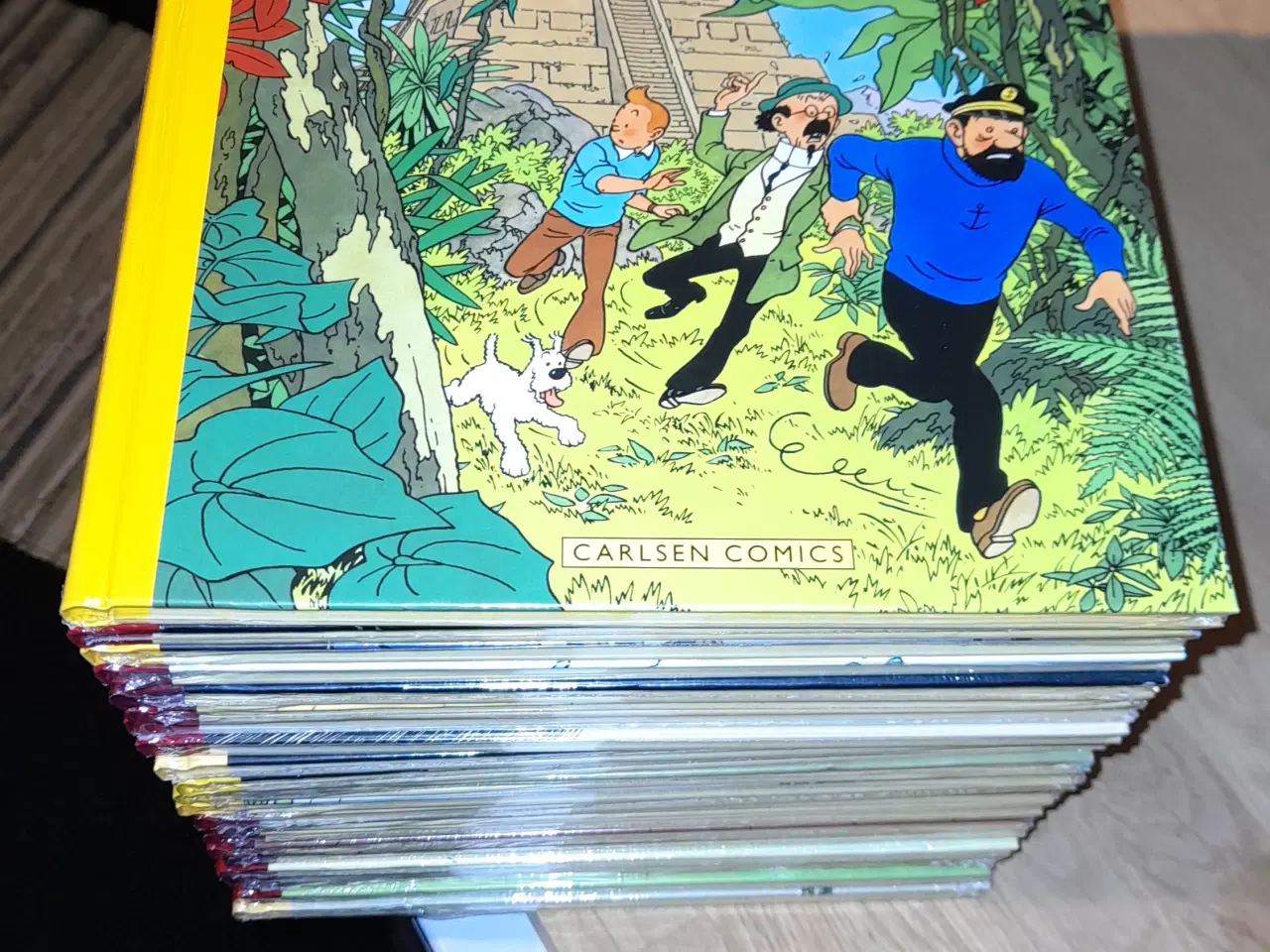 Billede 2 - Tintin tegneseriehæfter indbundet.