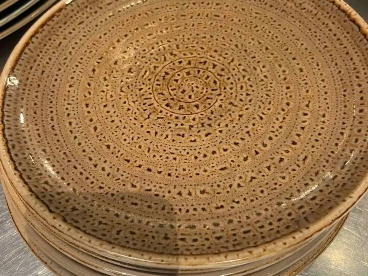 Billede 1 - 5 stk. Runde fade (24 cm i diameter)