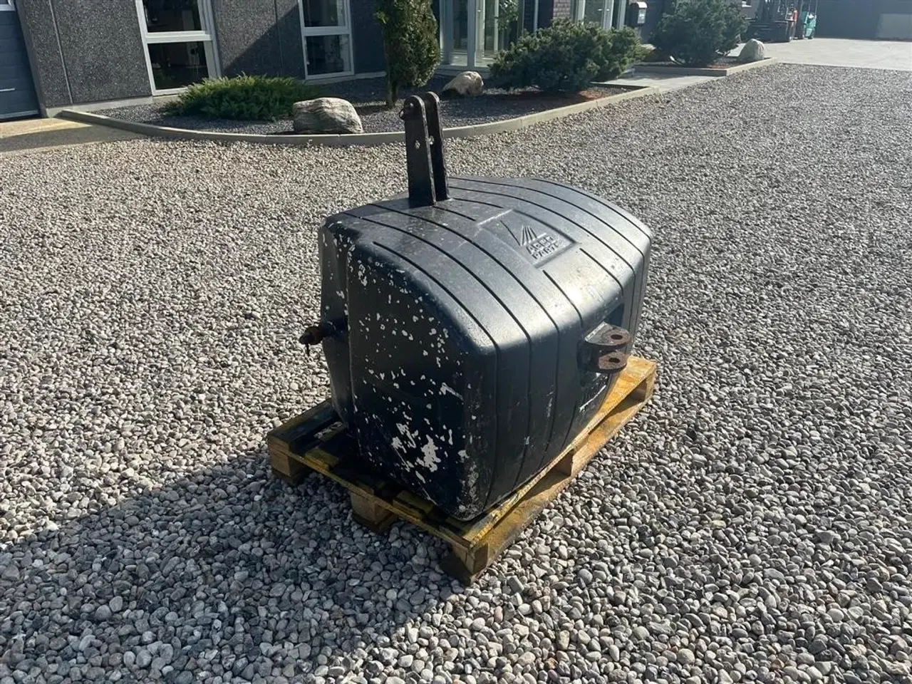 Billede 4 - AGCO 1100 kg Frontvægt  med træk til 3.punkts ophæng