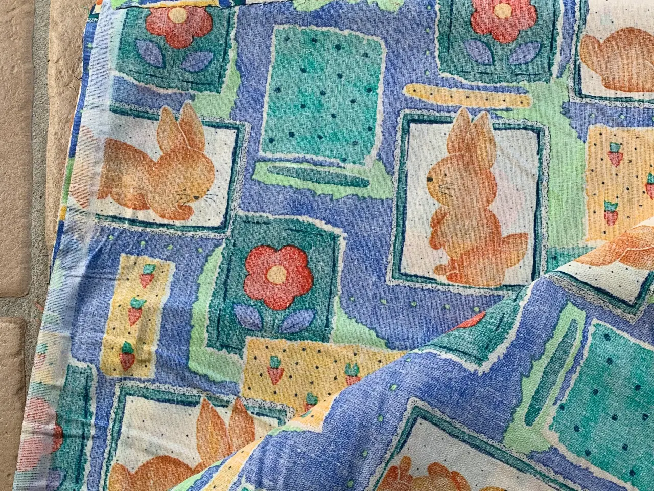 Billede 3 - Stof med børnemønster