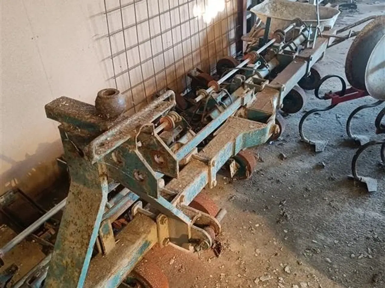 Billede 3 - - - - Roesåmaskine 12 rækker.