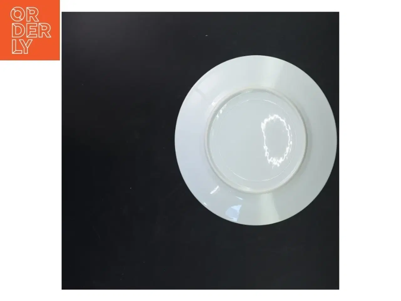 Billede 3 - Hvid tallerken Ø 26 cm (str. Ø 26 cm)