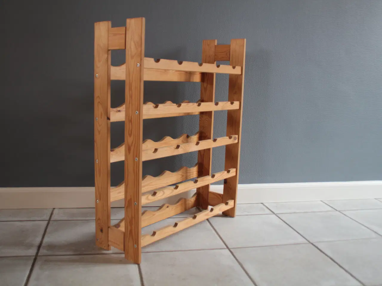 Billede 1 - To 60cm reoler til vinflasker