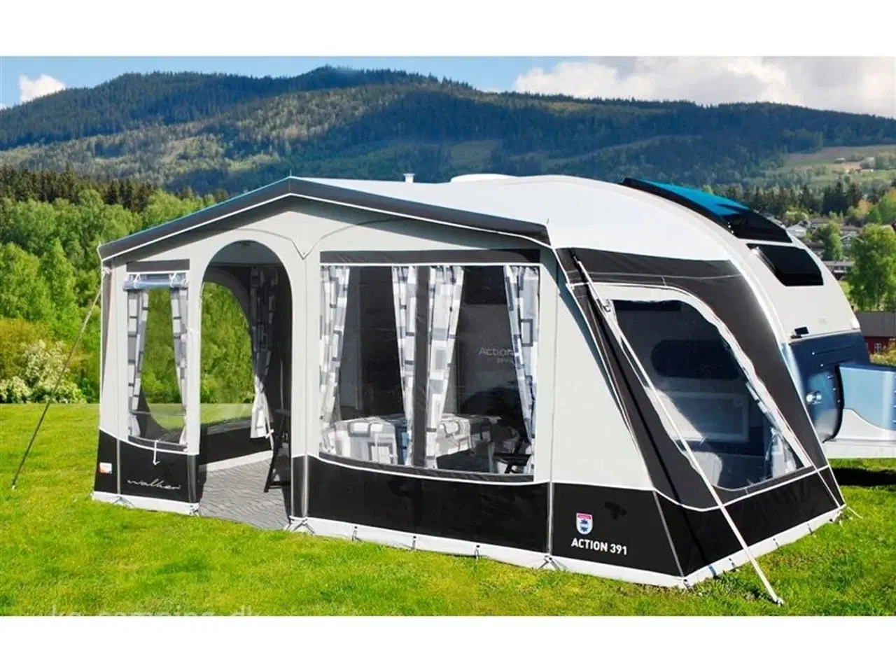 Billede 13 - 2021 - Adria Action 391 PD Den populære rejsevogn med fast dobbeltseng, Mover, Cykelstativ og Fortelt
