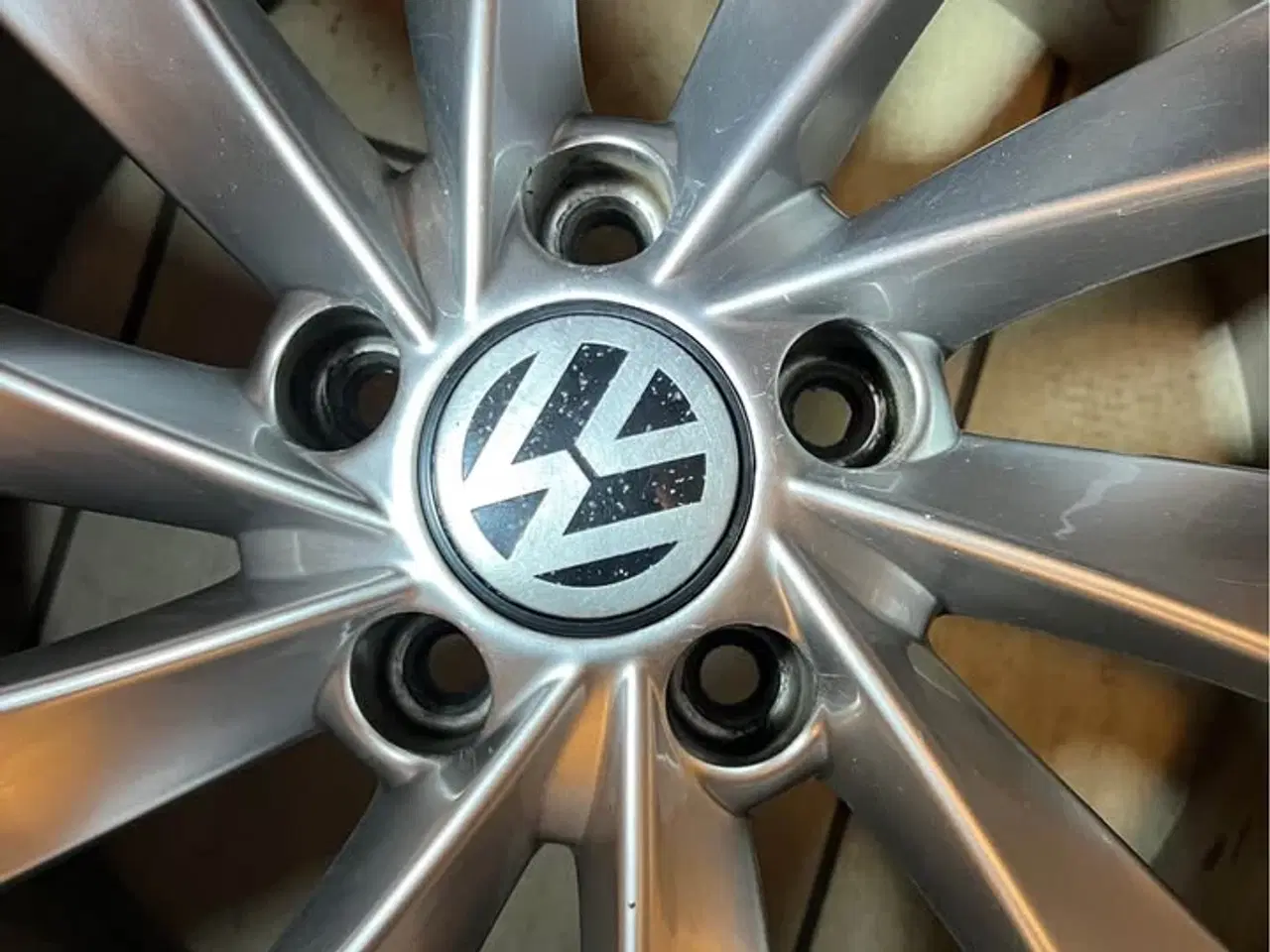 Billede 3 - VW Alufælge med sommerdæk – 18" – Sava Intensa UHP