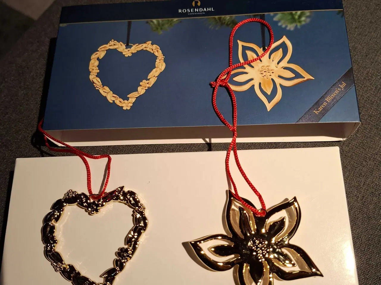 Billede 1 - Rosendahl små ophæng i guld look, Karen Blixen 