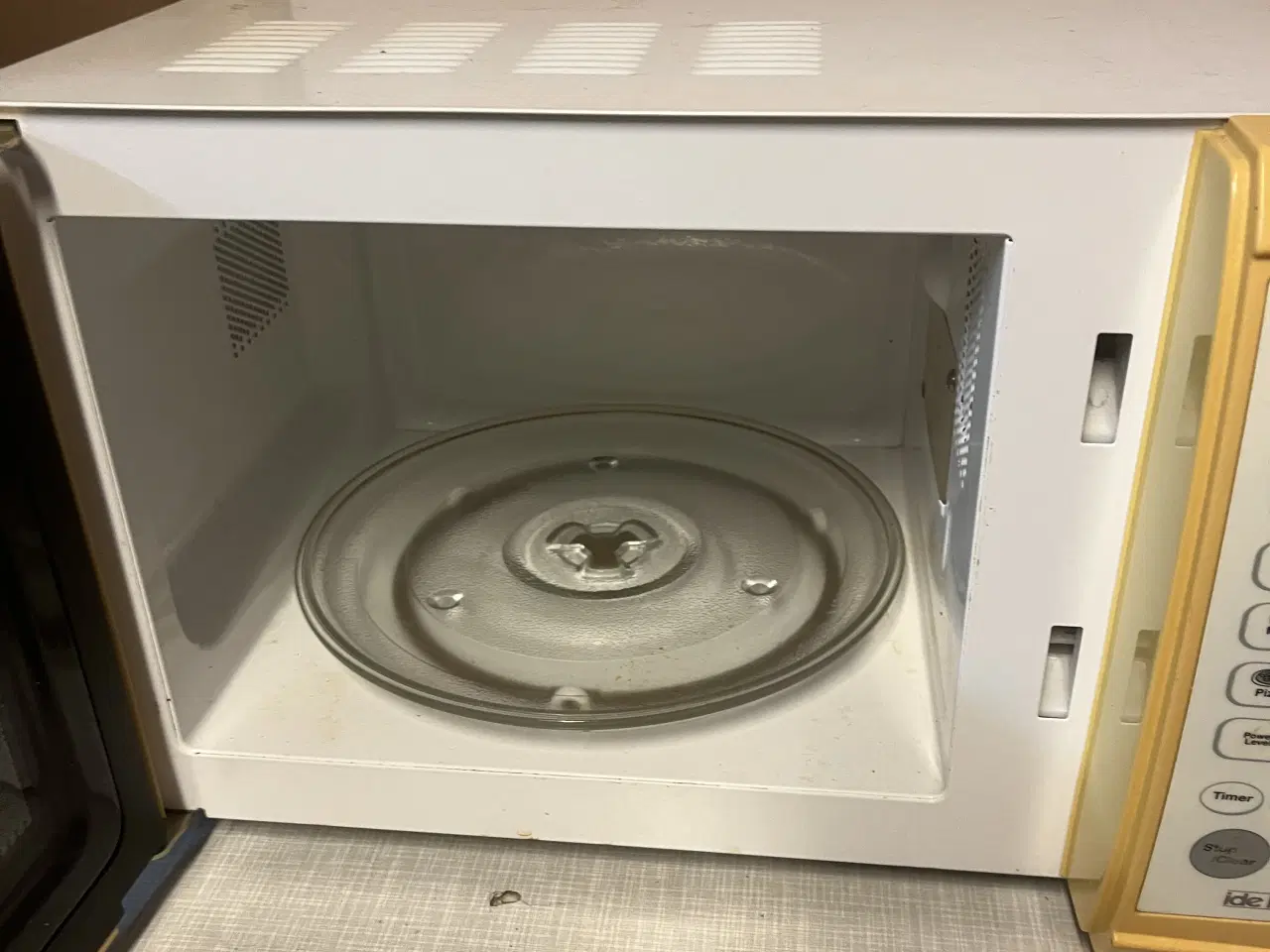 Billede 1 - Sælger denne mikrobølgeovn