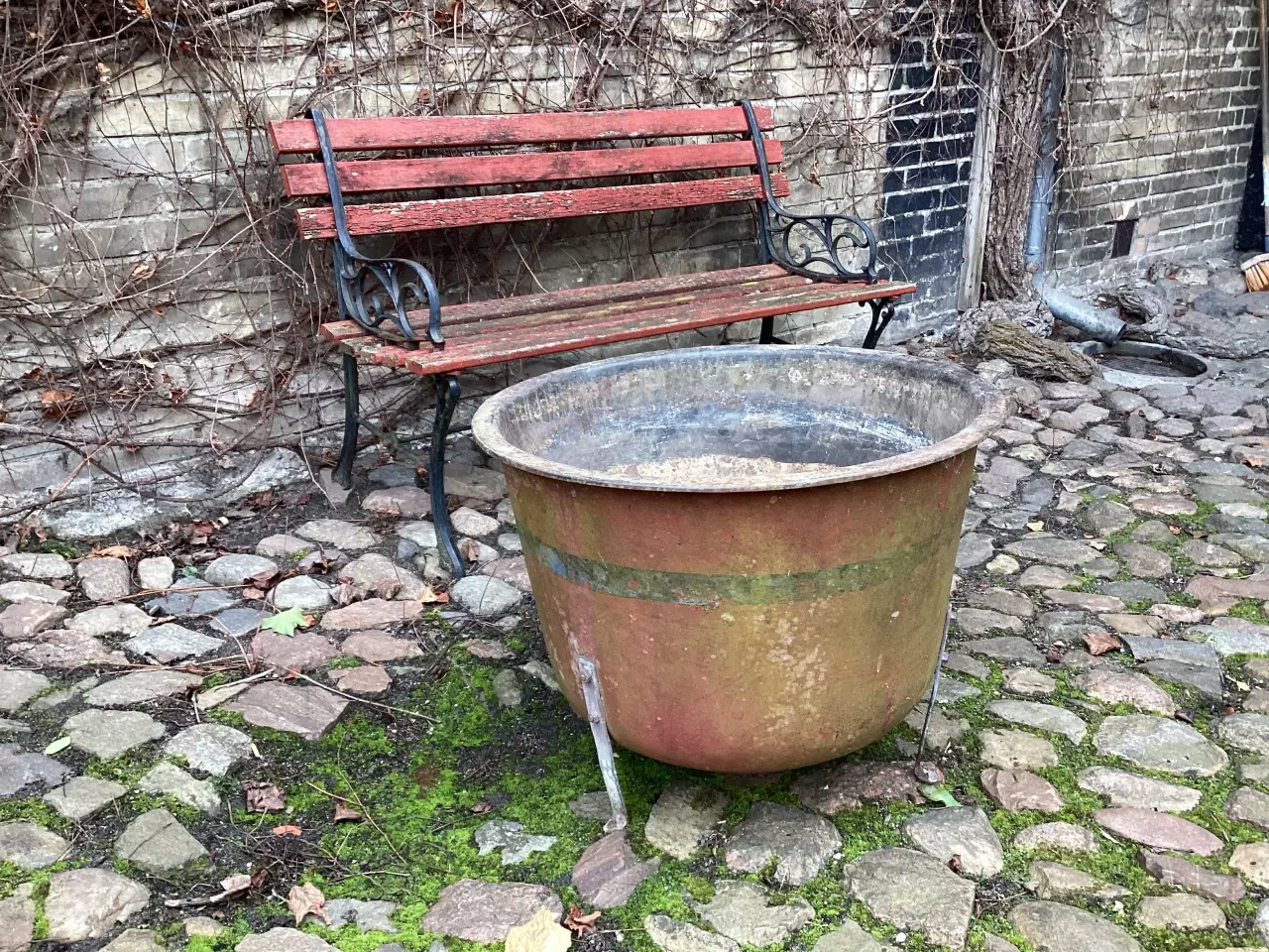 Billede 1 - Støbejern gruekedel ideel til planter